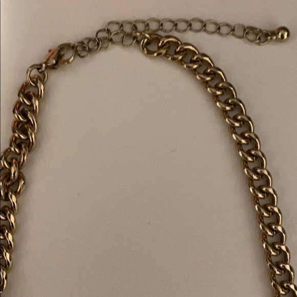 A bundle of 2 chunky necklaces! 😍 - Picture 5 of 6